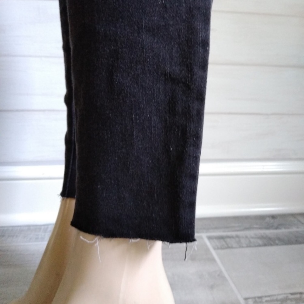 ๐ Mossimo Embroidered Black and Floral Mid Rise Curvy Skinny Jeans, Size 6 Short - Picture 6 of 12